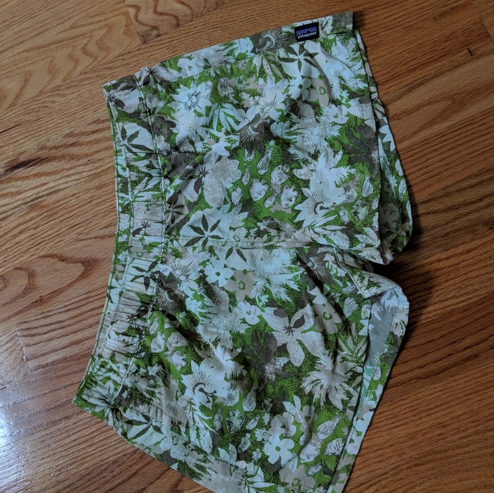 Patagonia barely baggies NWT